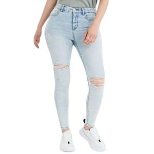 American Eagle Curvy High-Waisted Distressed Jegging - Jeans - Light Blue Wash